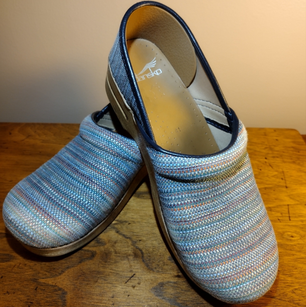 Dansko Lion Wood clogs - Canvas Pro Textured, Navy, Size 10.5/EU 41